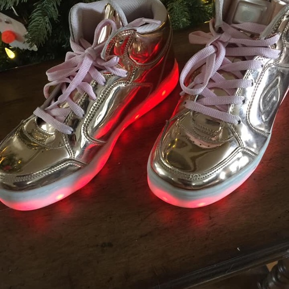😱🔥🎁❤️Skechers Rose Gold Light up ‼️Girls - Picture 5 of 7